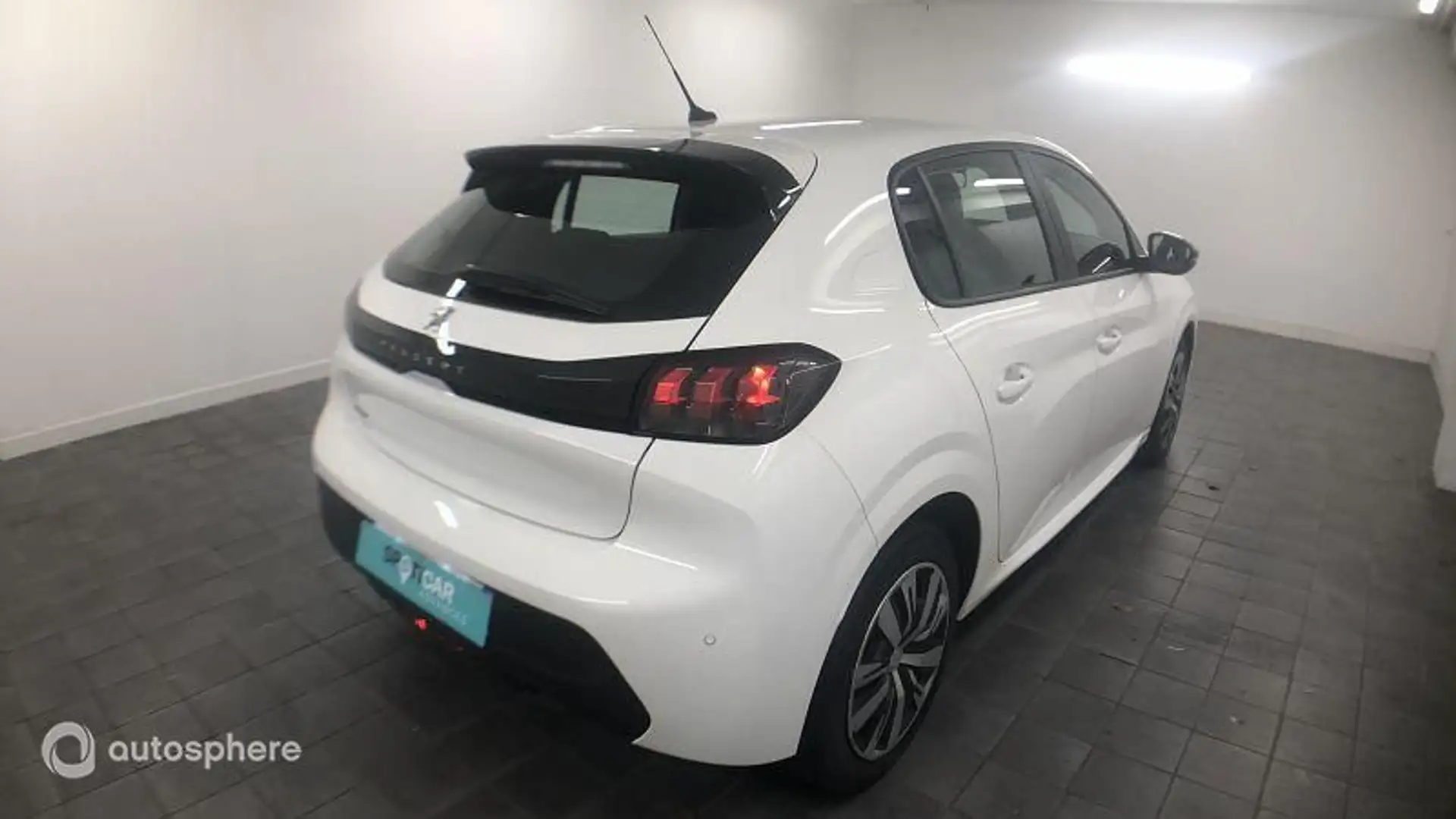 Peugeot 208 1.2 PureTech 100ch S\u0026S Active Pack - 2