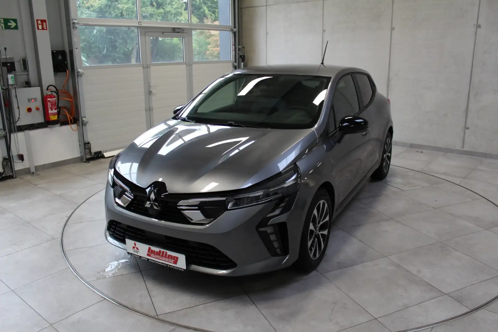 Mitsubishi Colt PLUS 1.0 T-Benziner 6-Gang 91 PS Grau - 2