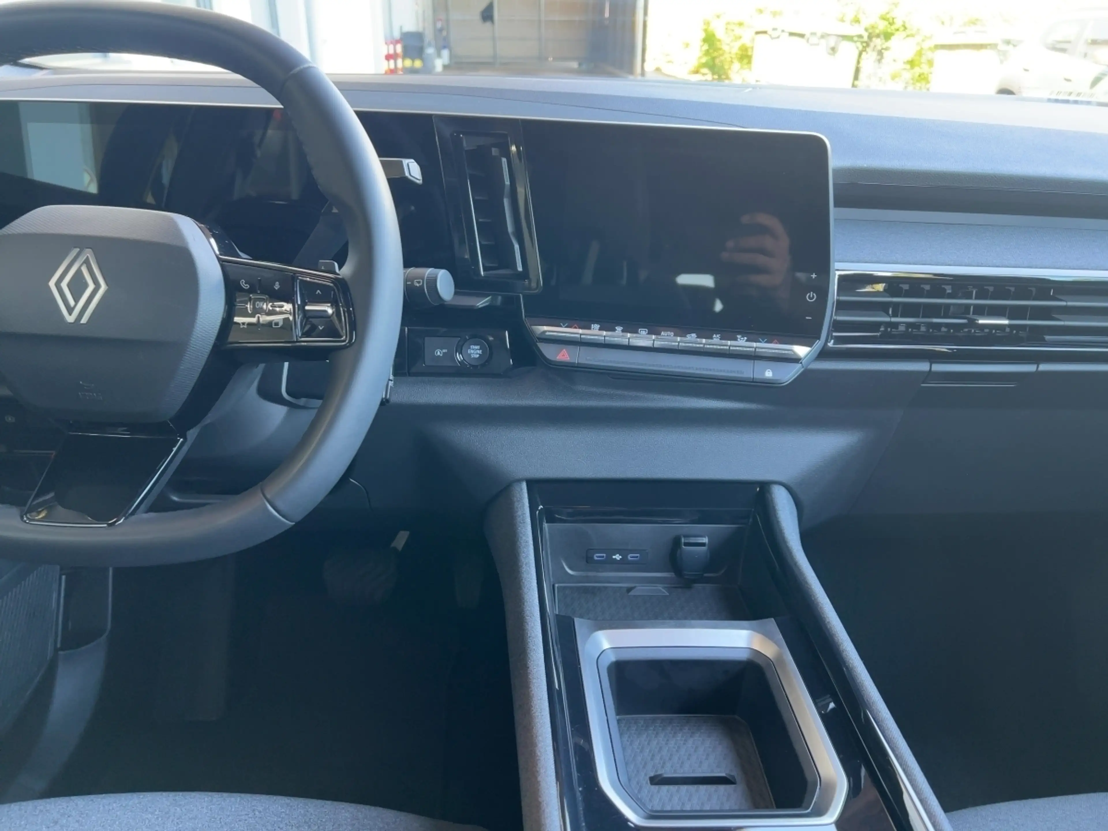 Renault Austral Evolution Mild Hybrid 160 Automatik PDC BT — photo 11
