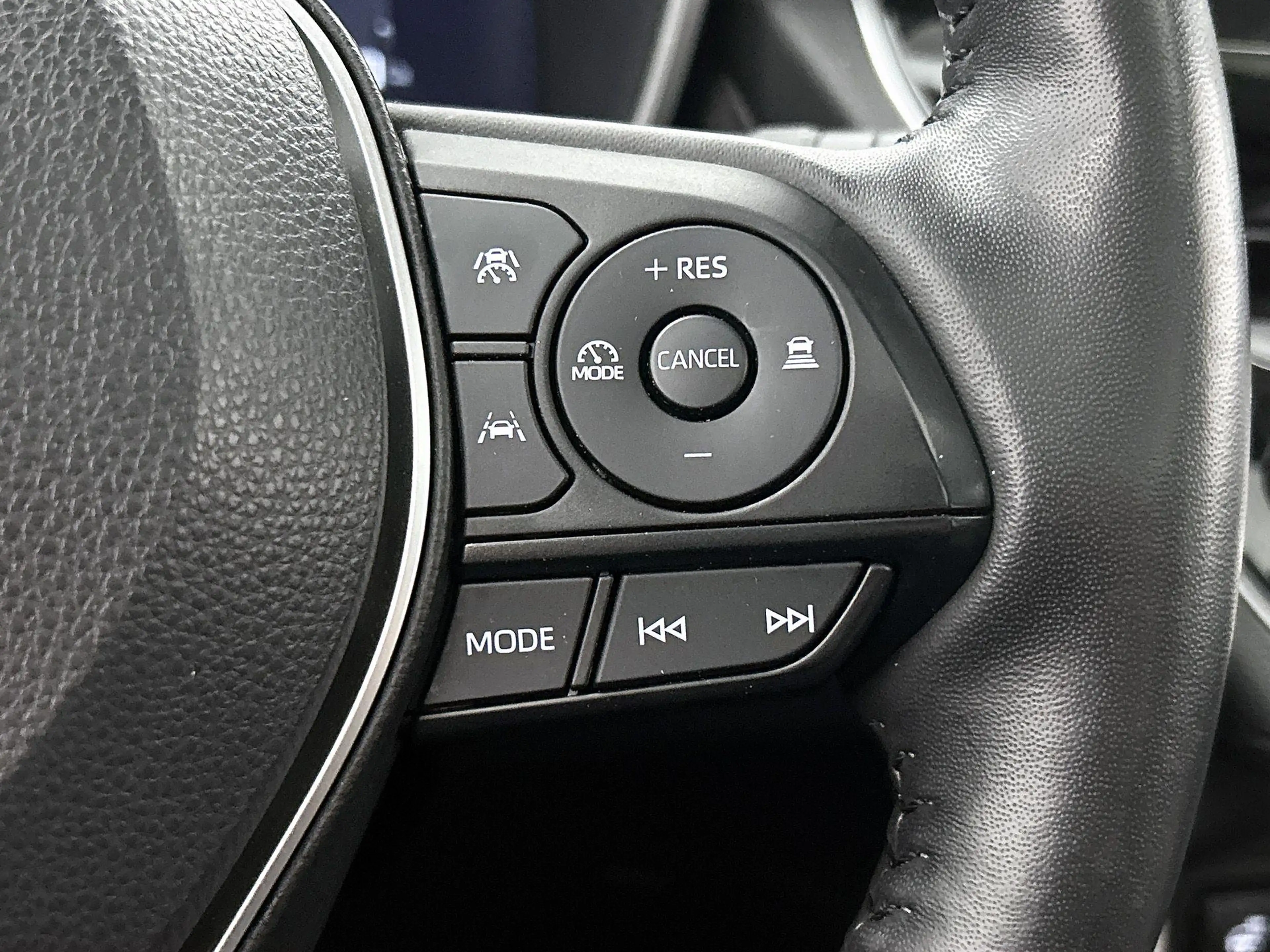 Toyota Corolla Cross 2.0 High Power Hybrid Launch Edition | PANORAMADAK — photo 6