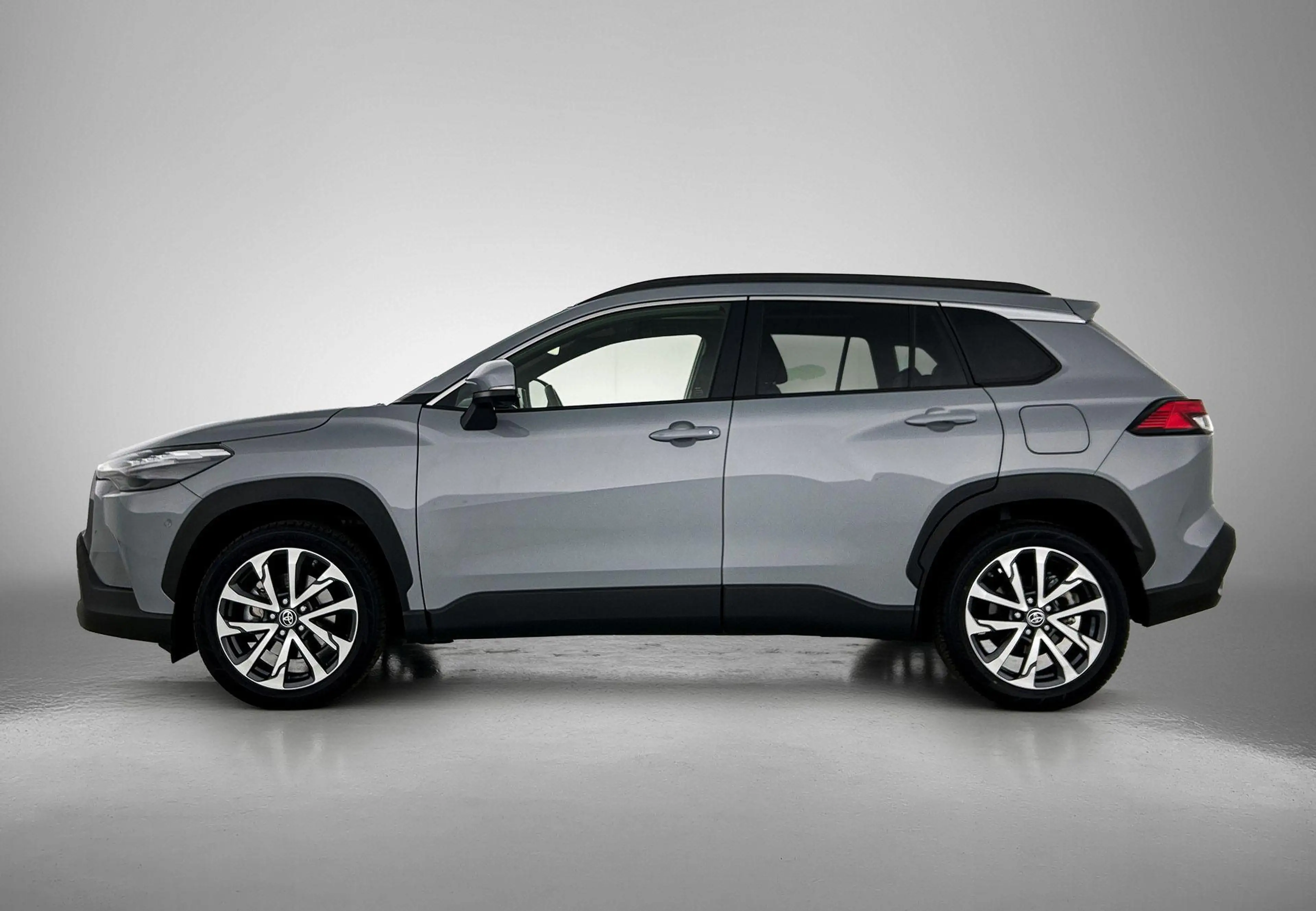 Toyota Corolla Cross 2.0 High Power Hybrid Launch Edition | PANORAMADAK — photo 2