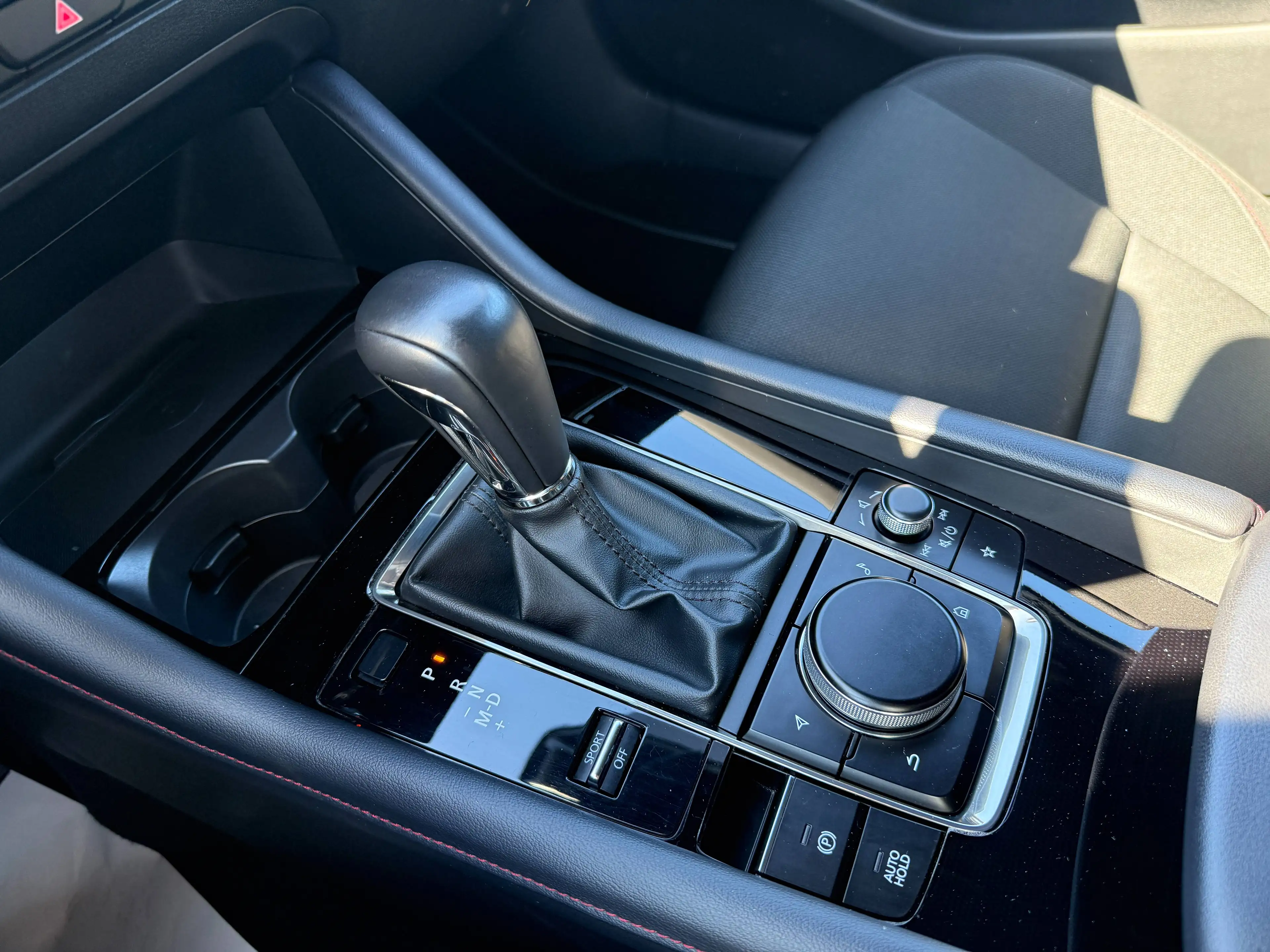 Mazda 3 e-Skyactiv G140 Homura Automatik 2,5L — photo 13