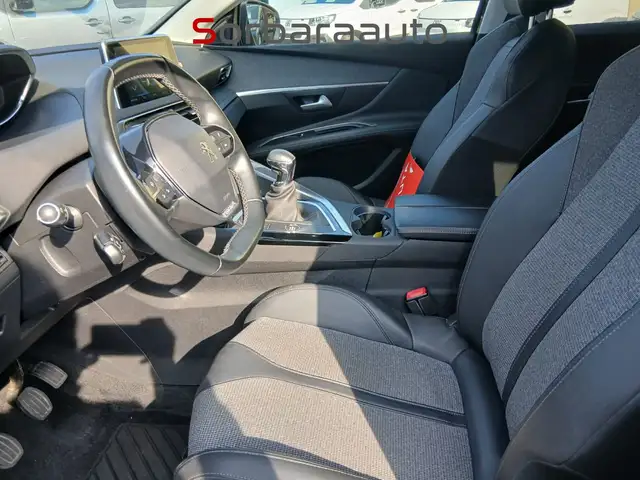 Peugeot 3008 view 12