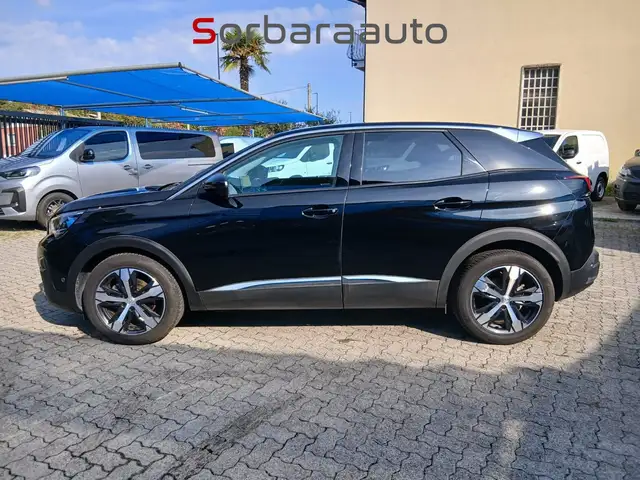 Peugeot 3008 view 3