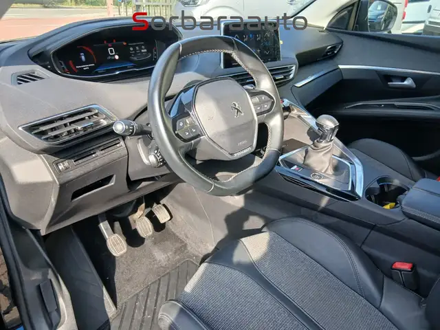 Peugeot 3008 view 13