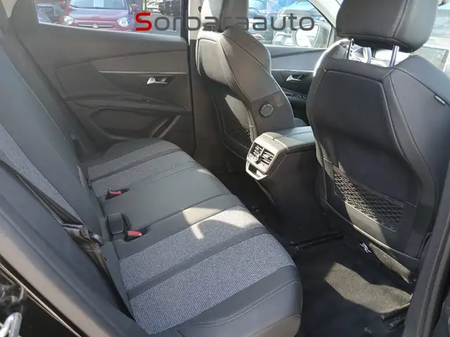 Peugeot 3008 view 15