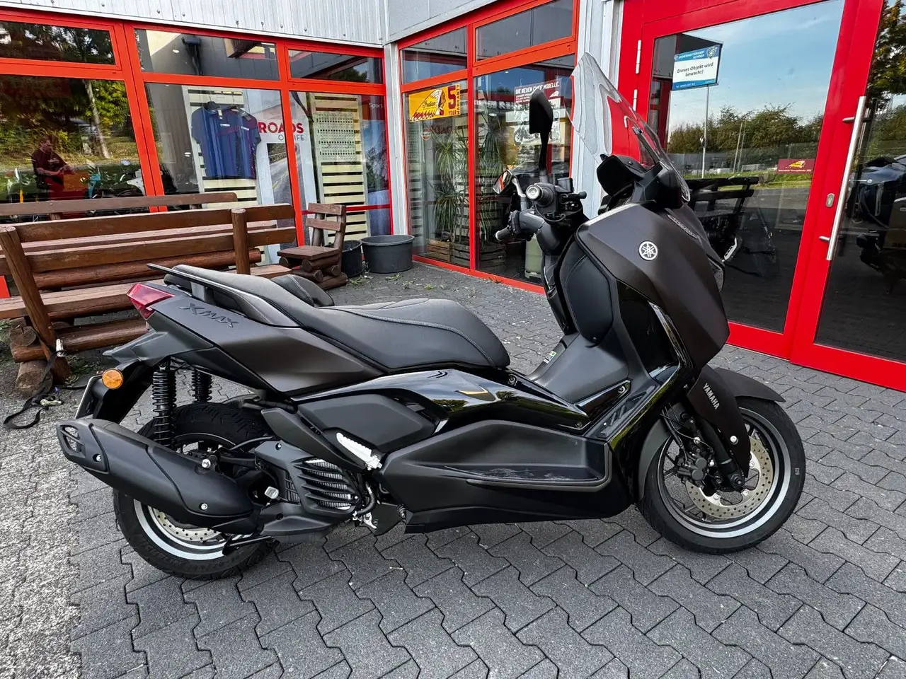 Yamaha X-Max 125