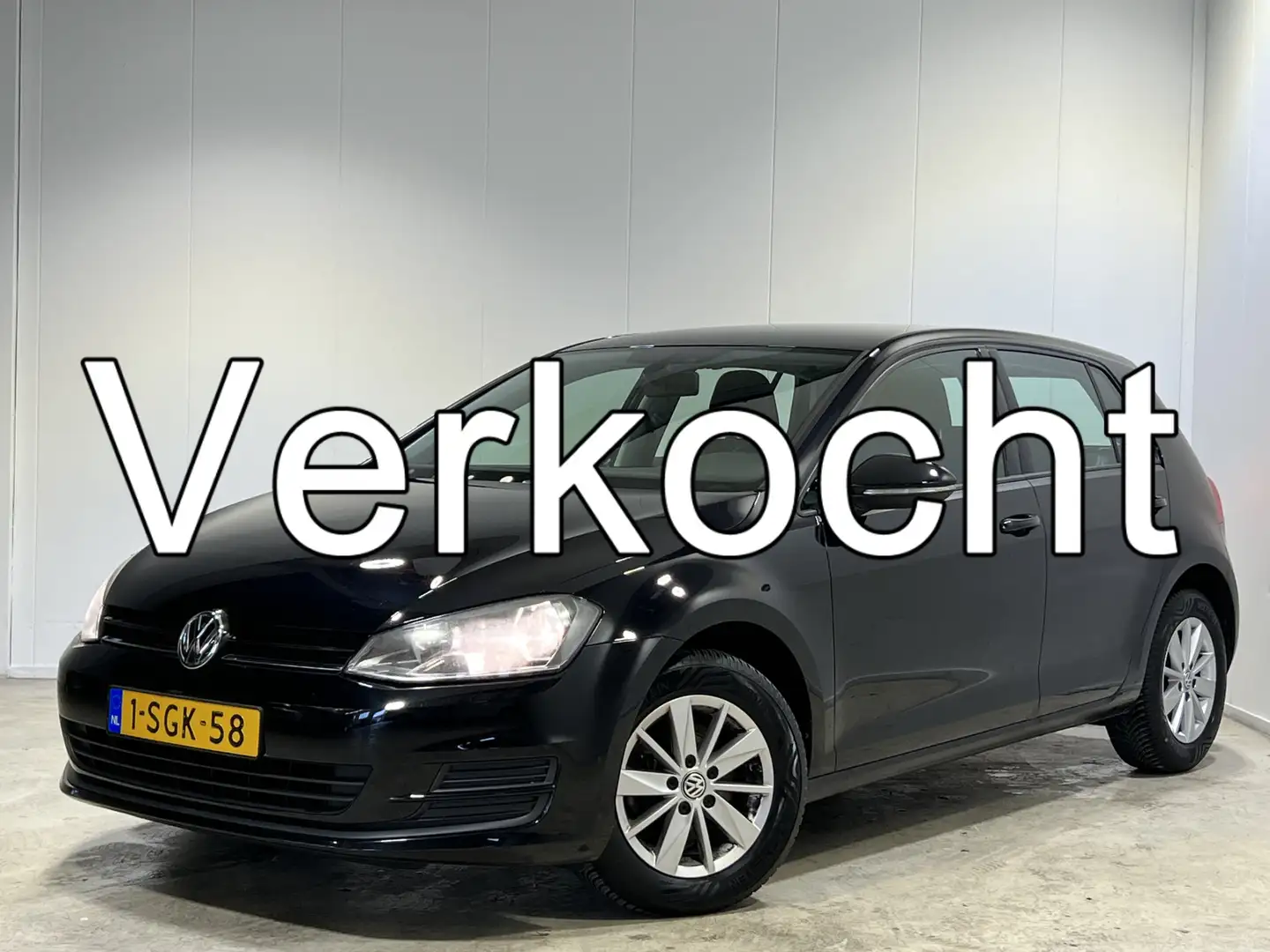 Volkswagen Golf 1.2 TSI Comfortline | Navigatie | LM Velgen 15" | Negro - 1