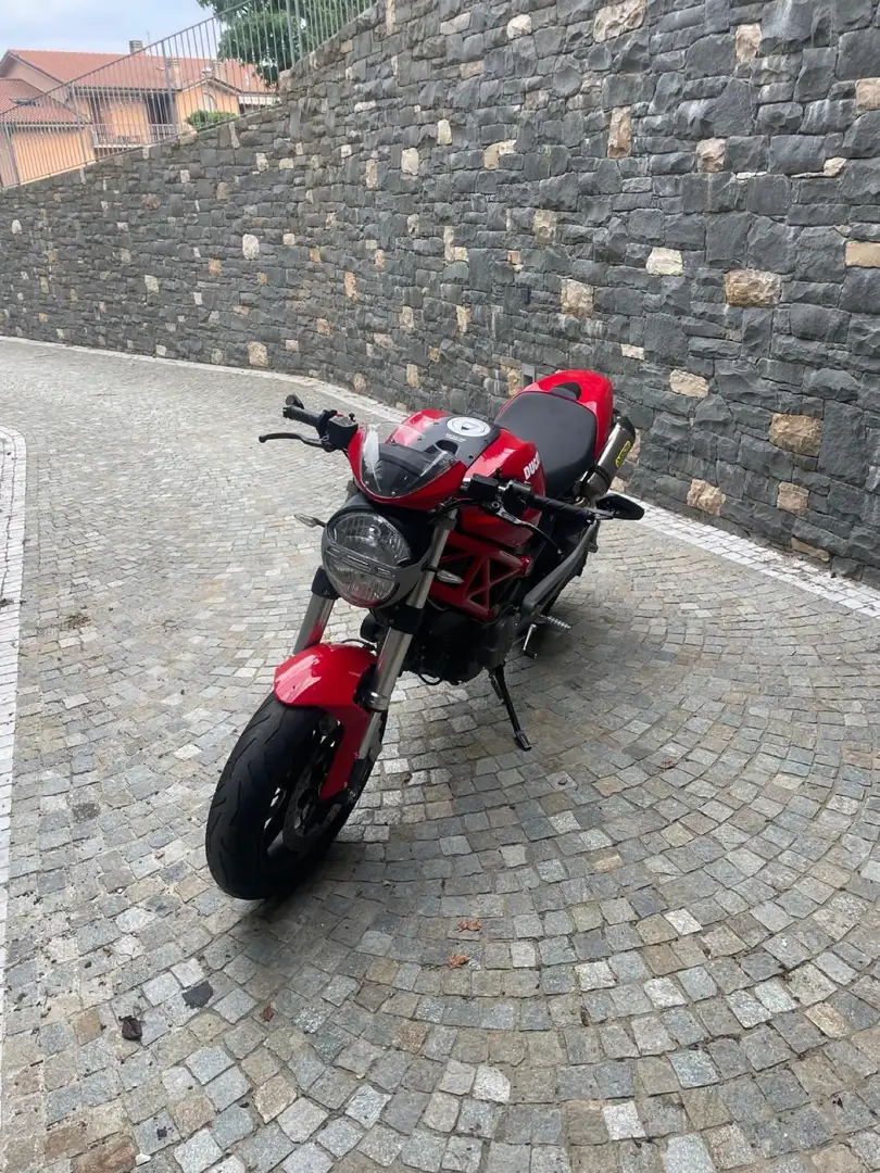 Ducati Monster 696 - 2
