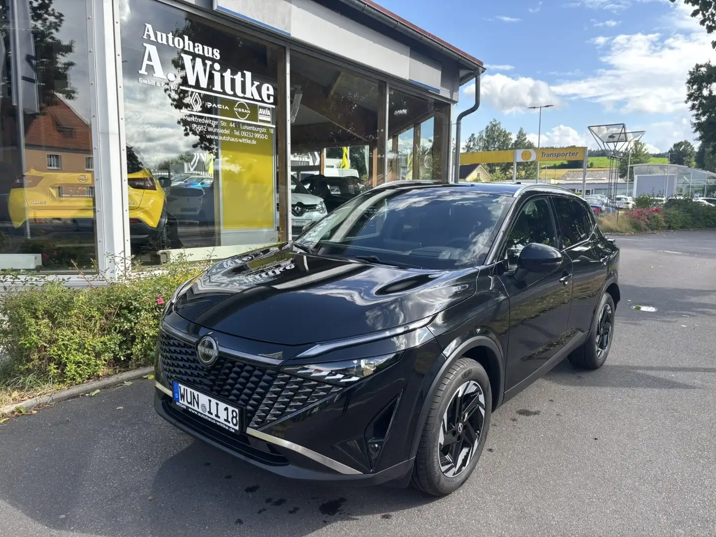 Nissan Qashqai MY24 1.3 DIG-X-Tronic 4x2 N-Connecta Zwart - 1