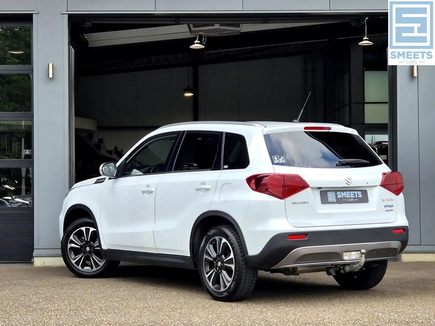 Suzuki Vitara 1.4 Boosterjet Style Smart Hybrid AllGrip 1e Eig Weiß - 2