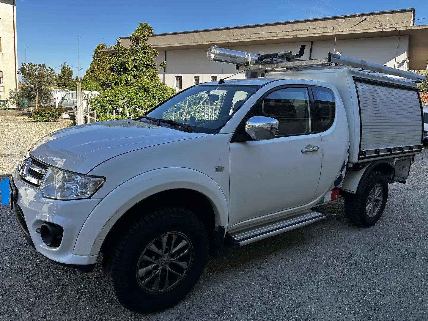 Mitsubishi L200 L200 SINGLE CAB 4 POSTI 178 CV ATTREZZATO 4WD Bianco - 2