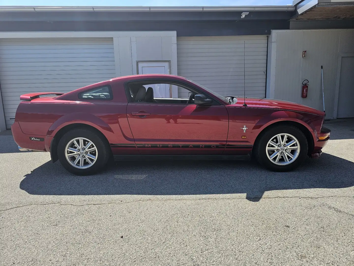 Ford Mustang GT Coupé Rot - 2