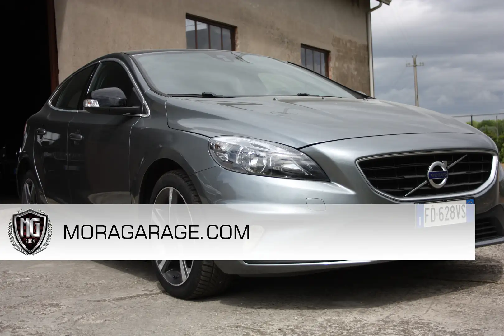 Volvo V40 2.0 d2 R-design - Perfette Condizioni Grijs - 1