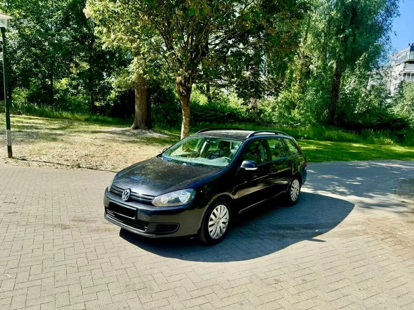 Volkswagen Golf Variant Golf 1.6 CR TDi Trendline DPF Noir - 1