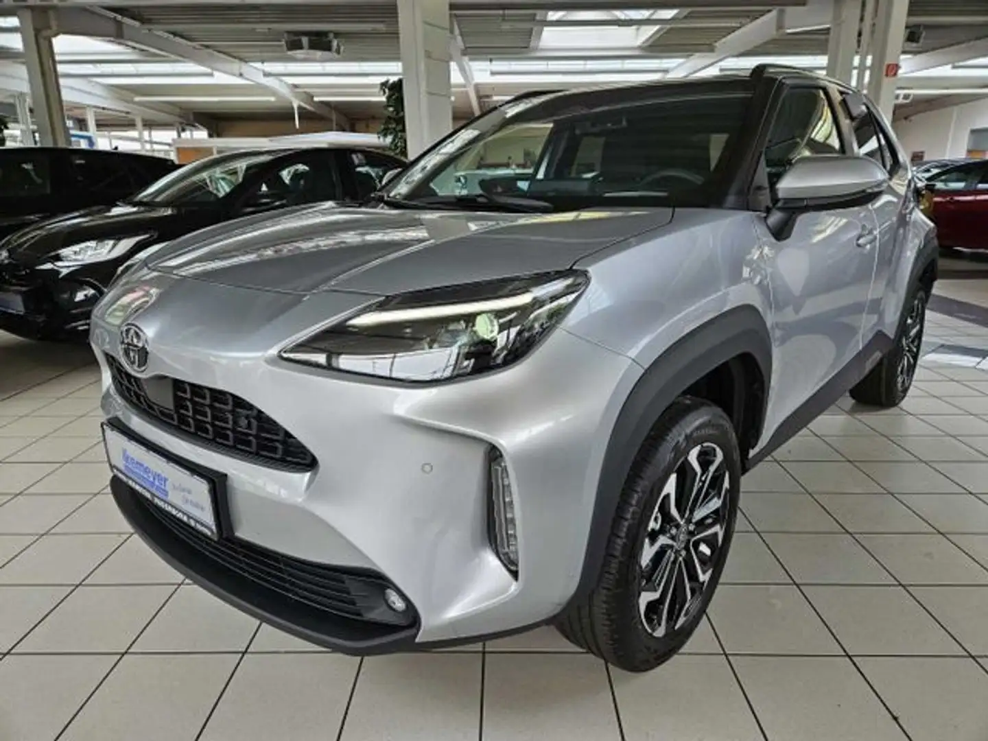 Toyota Yaris Cross Hybrid Teamplayer Safety-Paket Winter-Paket Silber - 1