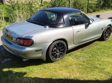MX-5 1.6i Exclusive