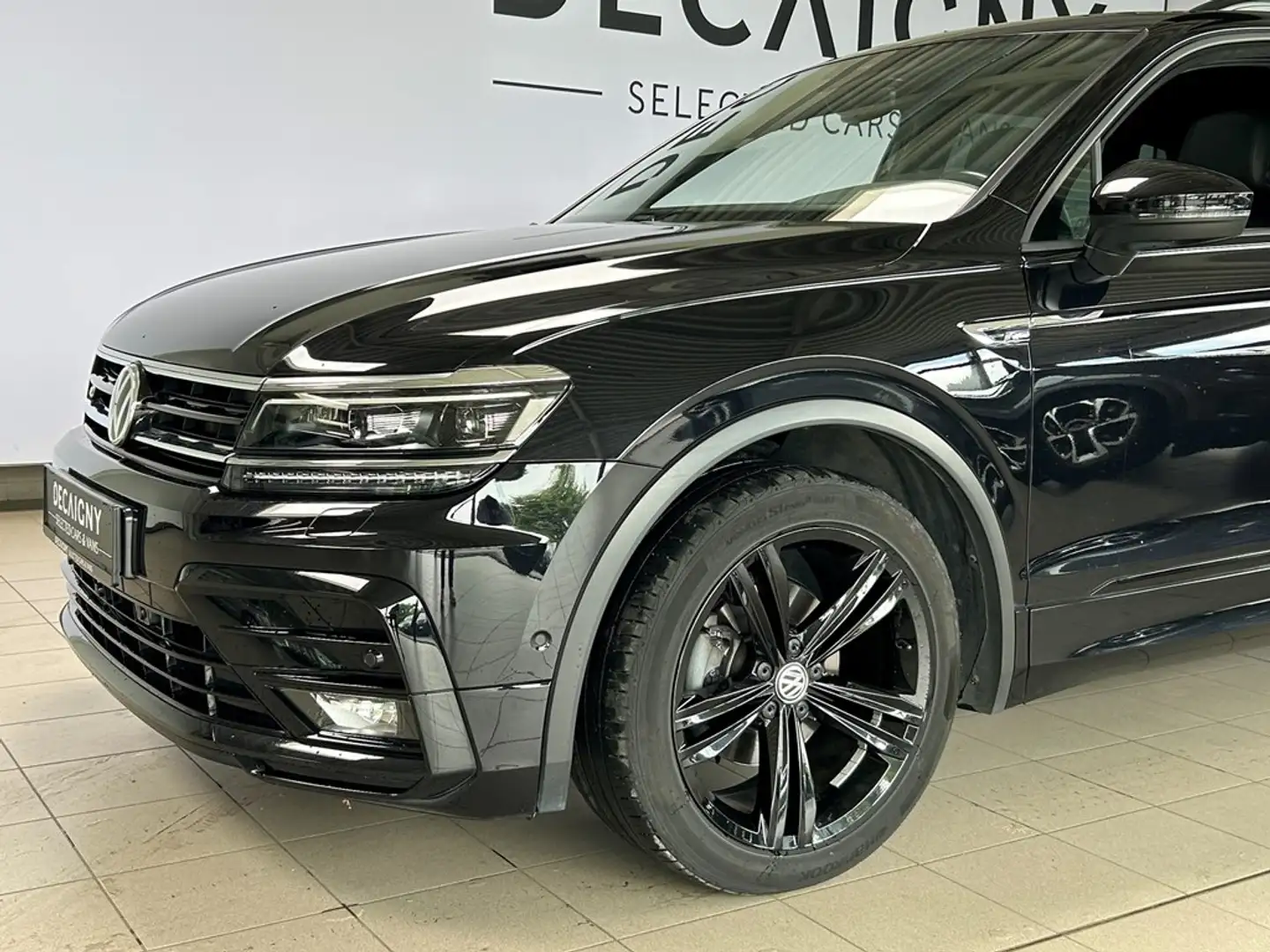 Volkswagen Tiguan 1.5 R-Line *App Connect*360° Camera*Pano dak Nero - 2