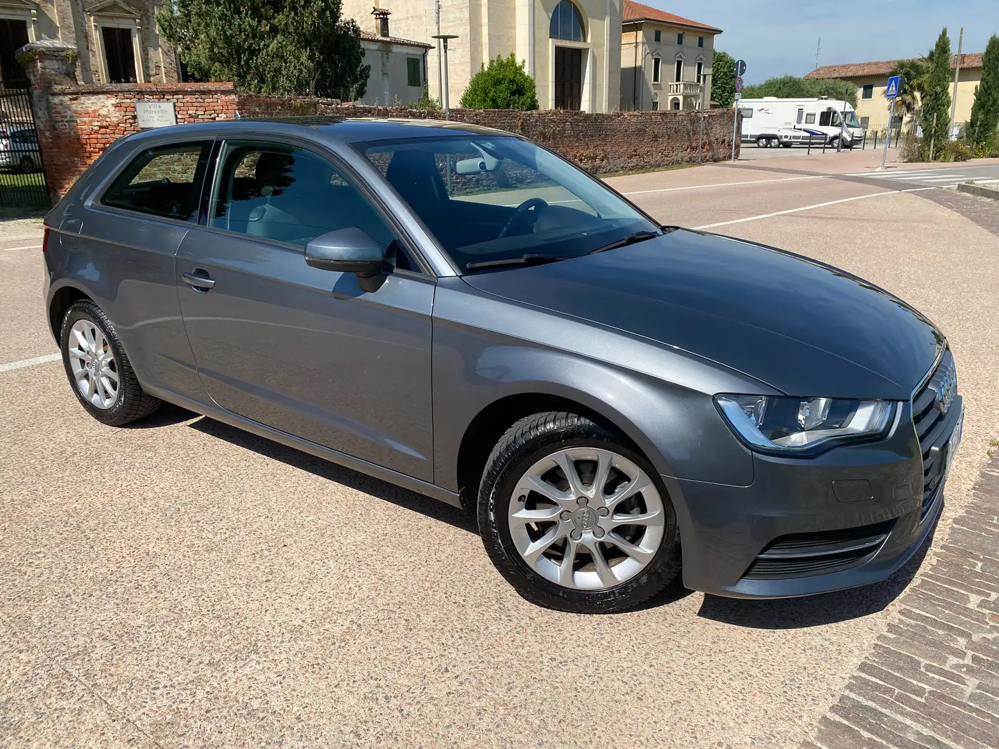 Audi A3 A3 1.4 tfsi Attraction 125cv E6 Grigio - 2