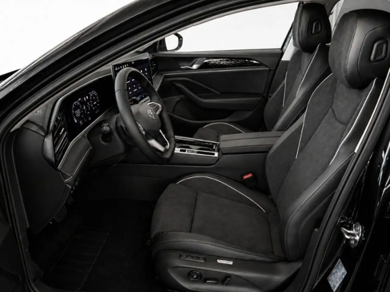 Volkswagen Passat Variant Elegance 1.5 eTSI AHKNAVIACCLEDKAMERA KLIMA LED A 12