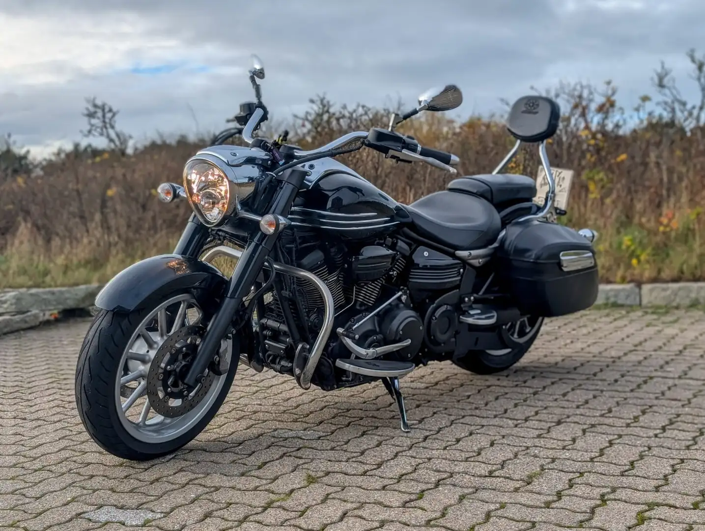 Yamaha XV 1900 Black - 1