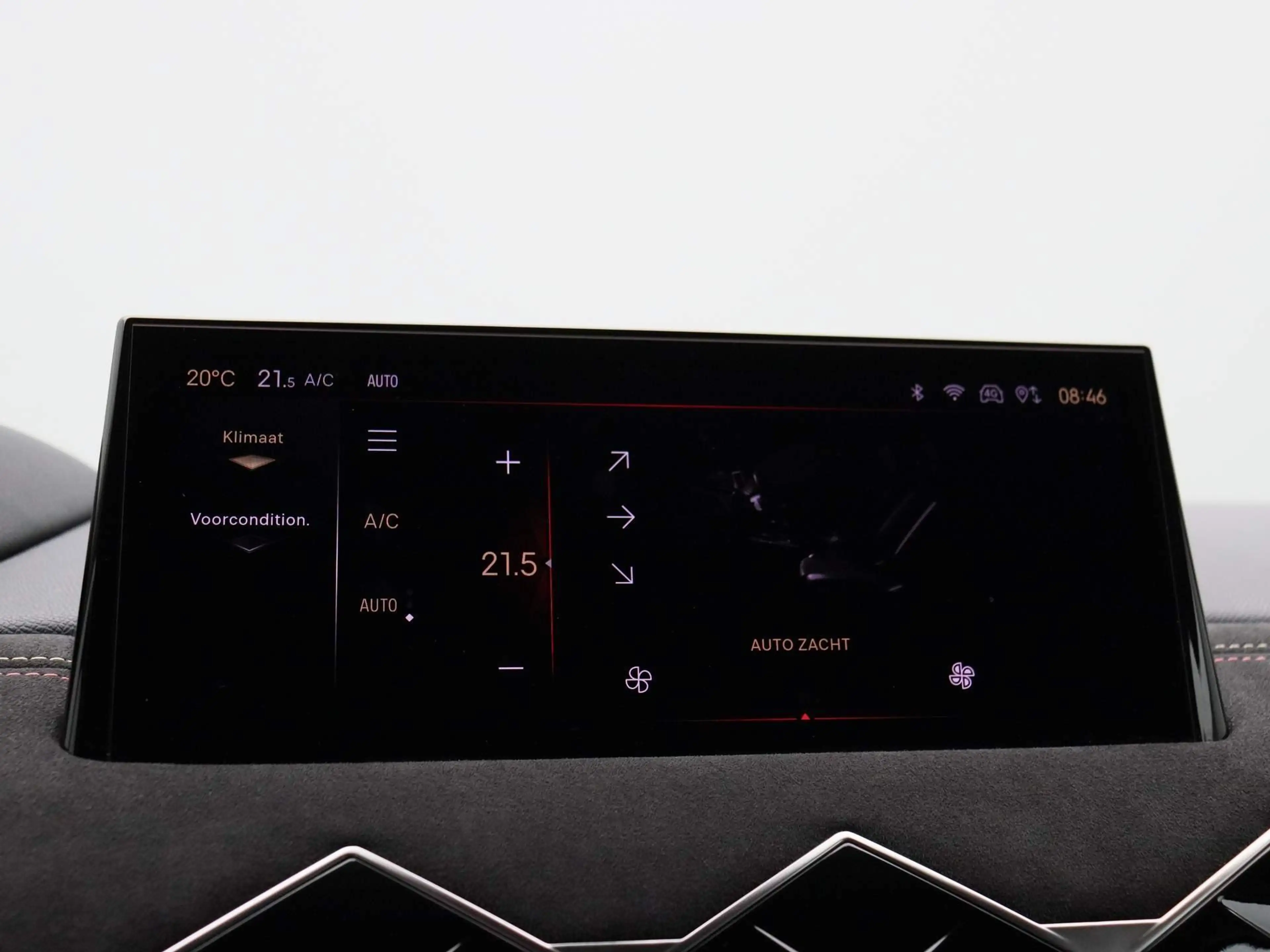DS Automobiles DS 3 E-Tense Performance Line 54 kWh — photo 15