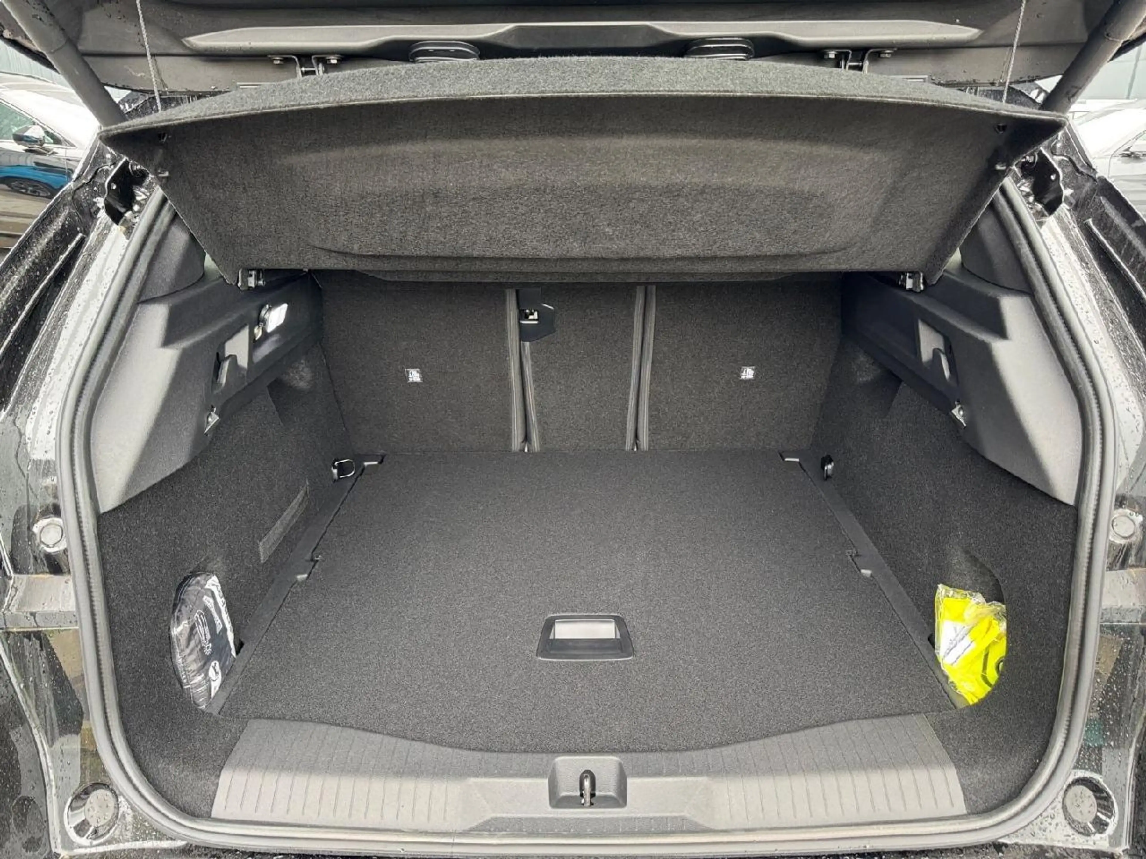 Opel Grandland 1.6 Plug-in-Hybrid 195PS Ultimate *AHK* — photo 12
