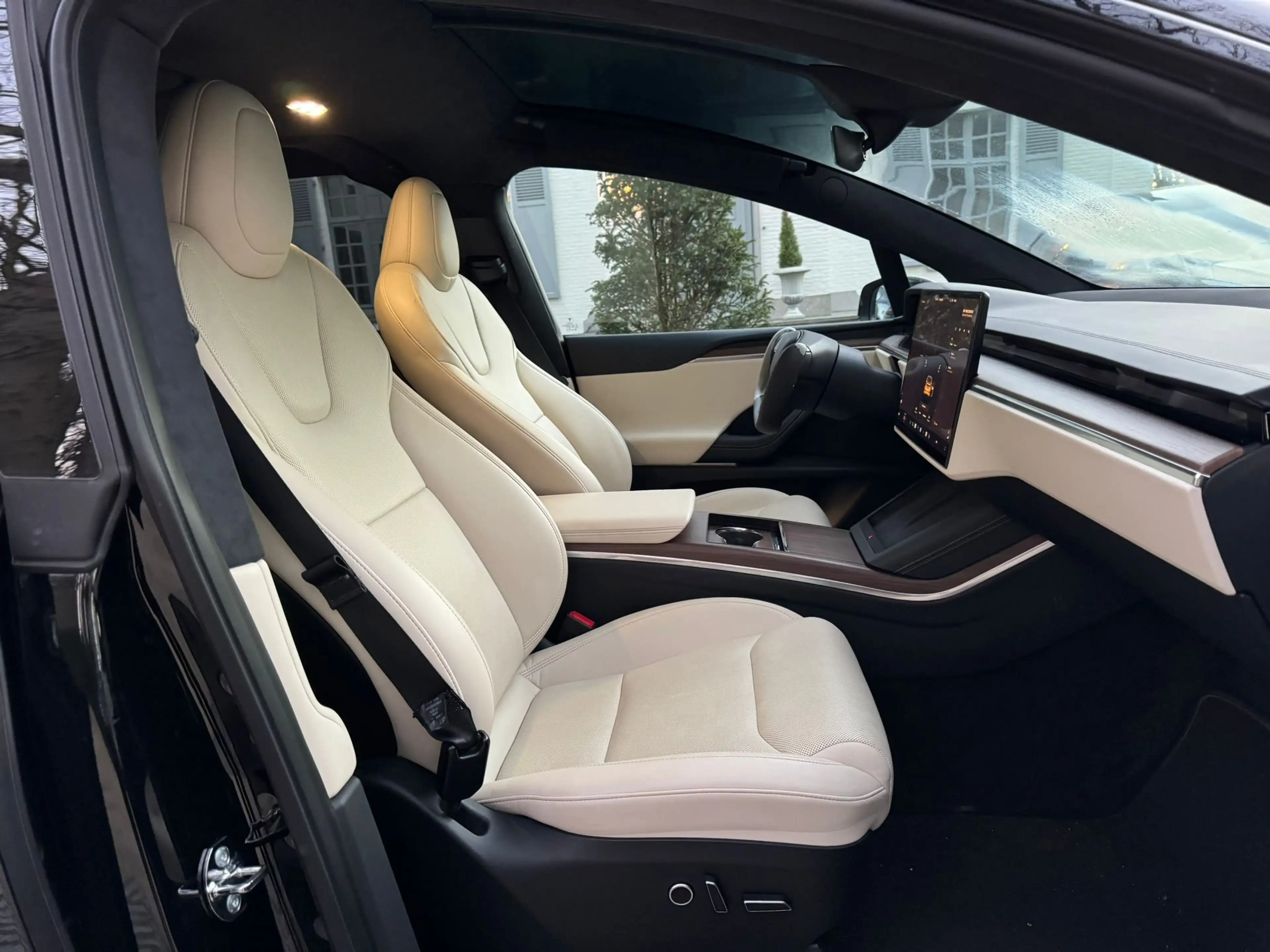 Tesla Model X Long Range/ Facelift/ 22''wheels/7 seats/Tow hook — photo 12