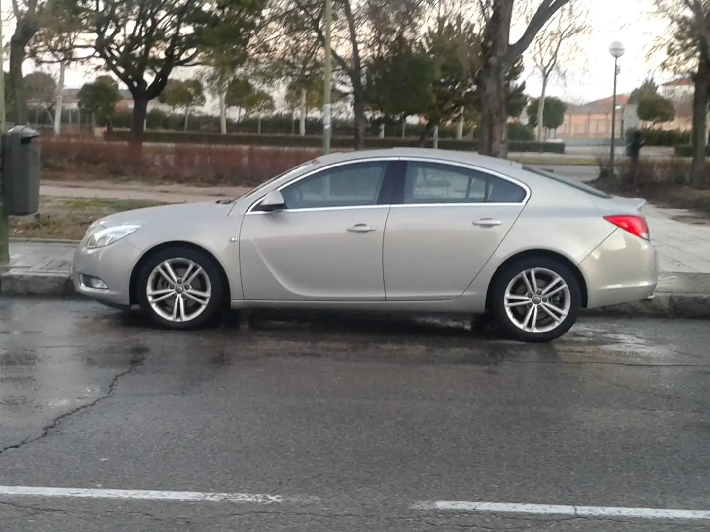 Opel Insignia Insignia 2.0CDTI Sport 160 Sport Plateado - 1