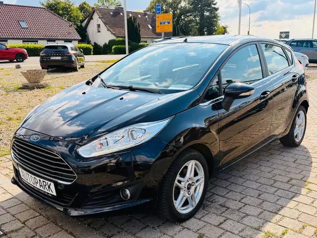 Ford Fiesta view 3