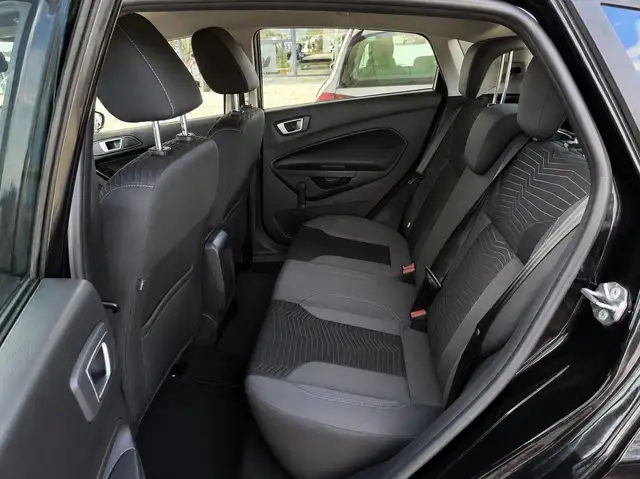 Ford Fiesta view 13