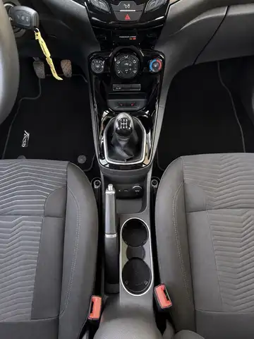 Ford Fiesta view 12
