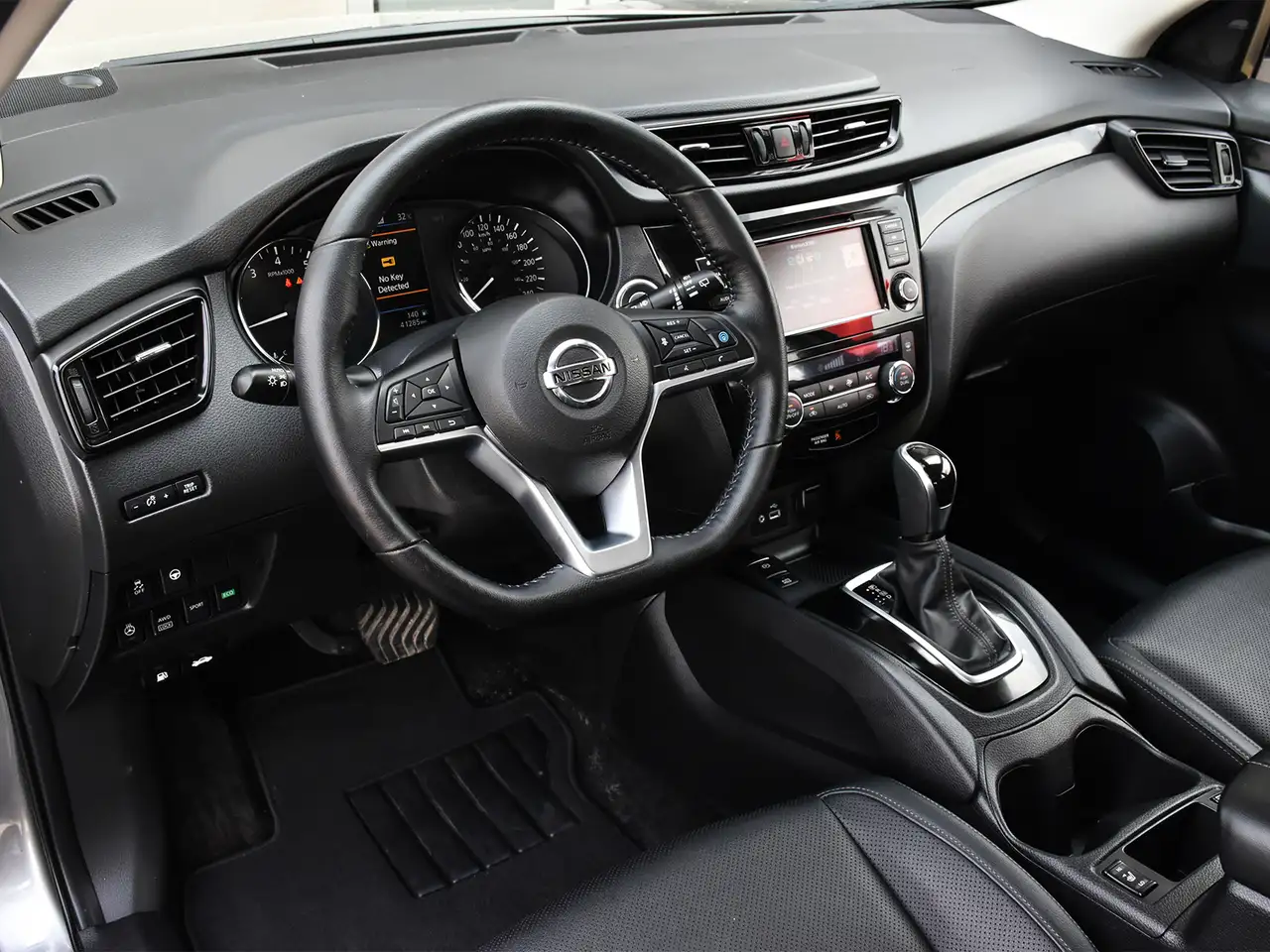 Nissan Qashqai снимка Nissan Qashqai