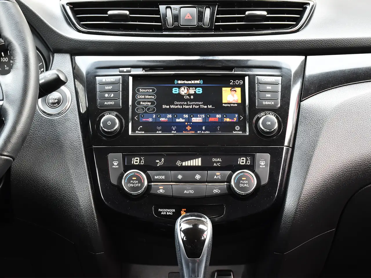 Nissan Qashqai снимка Nissan Qashqai