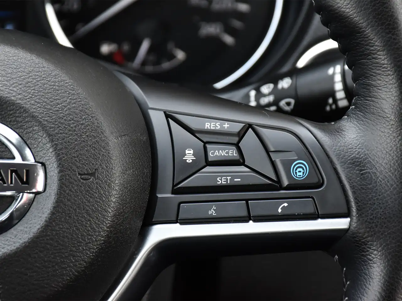 Nissan Qashqai снимка Nissan Qashqai