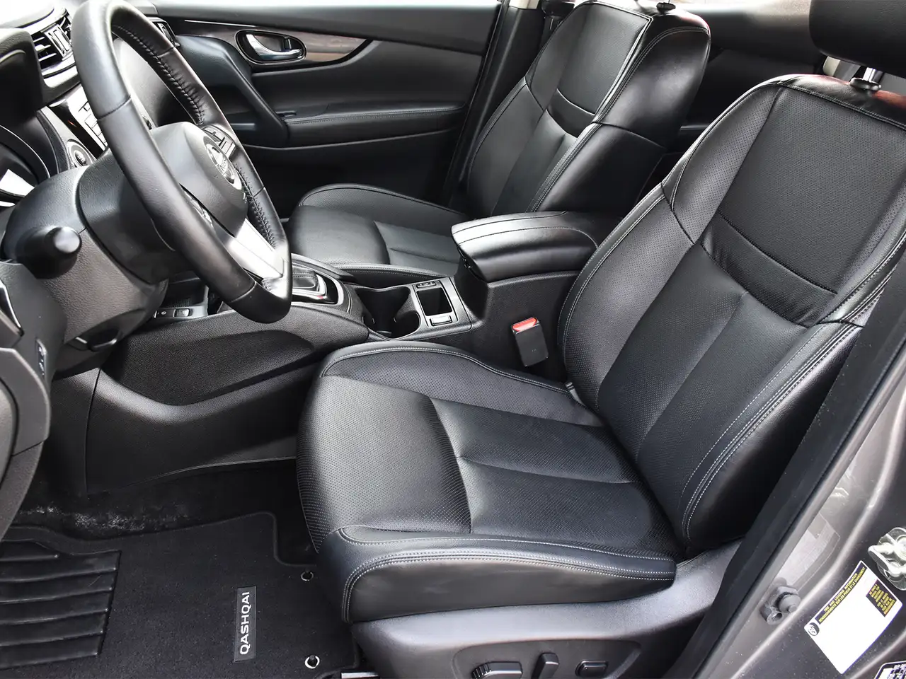Nissan Qashqai снимка Nissan Qashqai