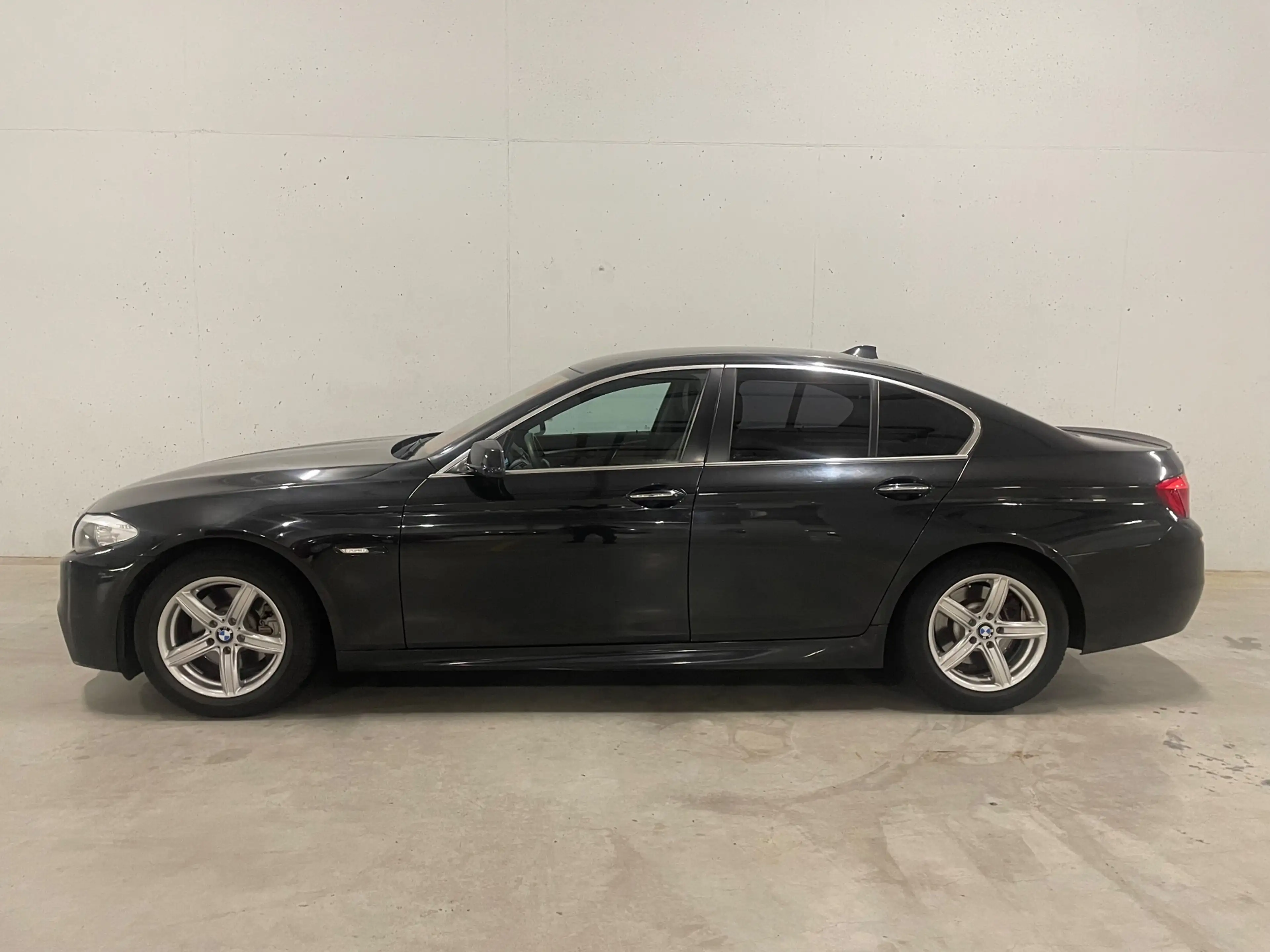 BMW 523 5-serie 523i High Executive M-pakket Navi Leer Cli