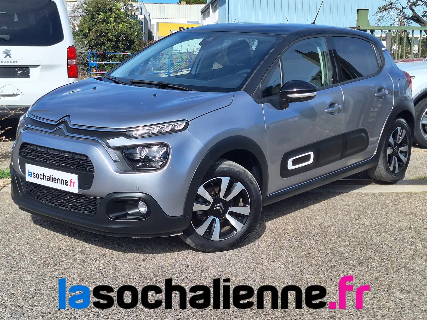 Citroen C3 PureTech 110 S\u0026amp;S BVM6 Shine 24km !!! avec accès et démarrage main libres + peinture métal bi-ton Gris - 1