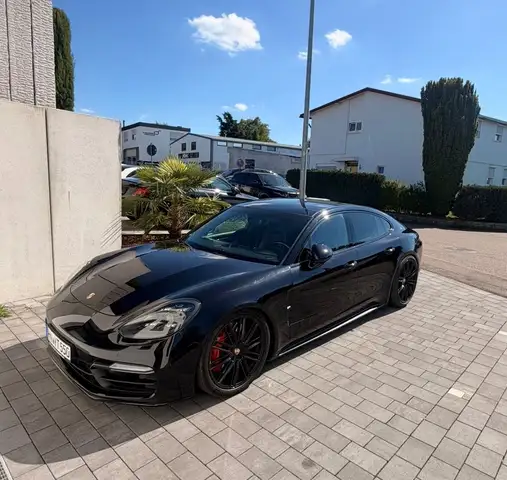 Porsche Panamera Turbo