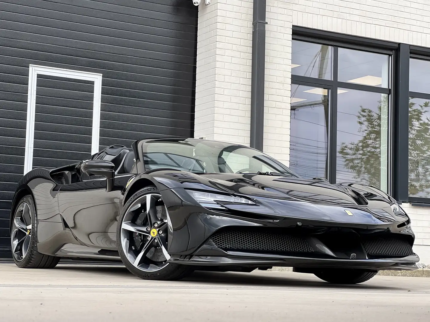 Ferrari SF90 Spider 4.0 Turbo V8 F1 " PACK FIORANO " Zwart - 1