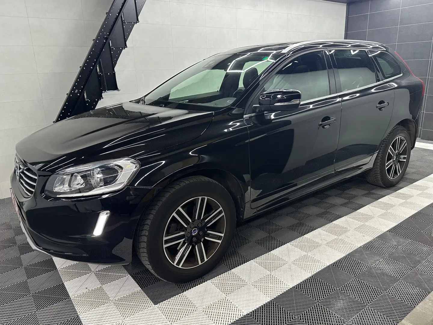 Volvo XC60 XC60 2.0 D3 Luxury Edition Geartronic Noir - 2