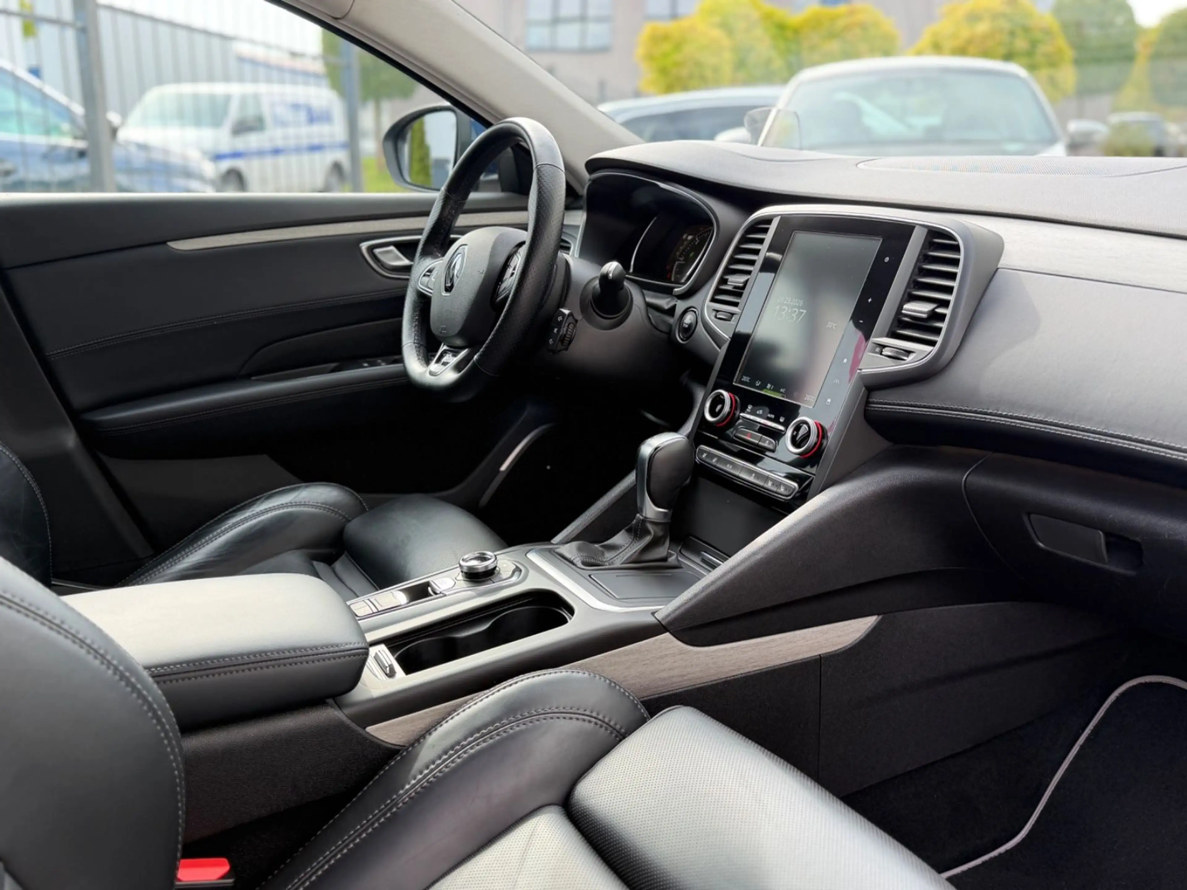 Renault Talisman Grandtour Initiale Paris — photo 10