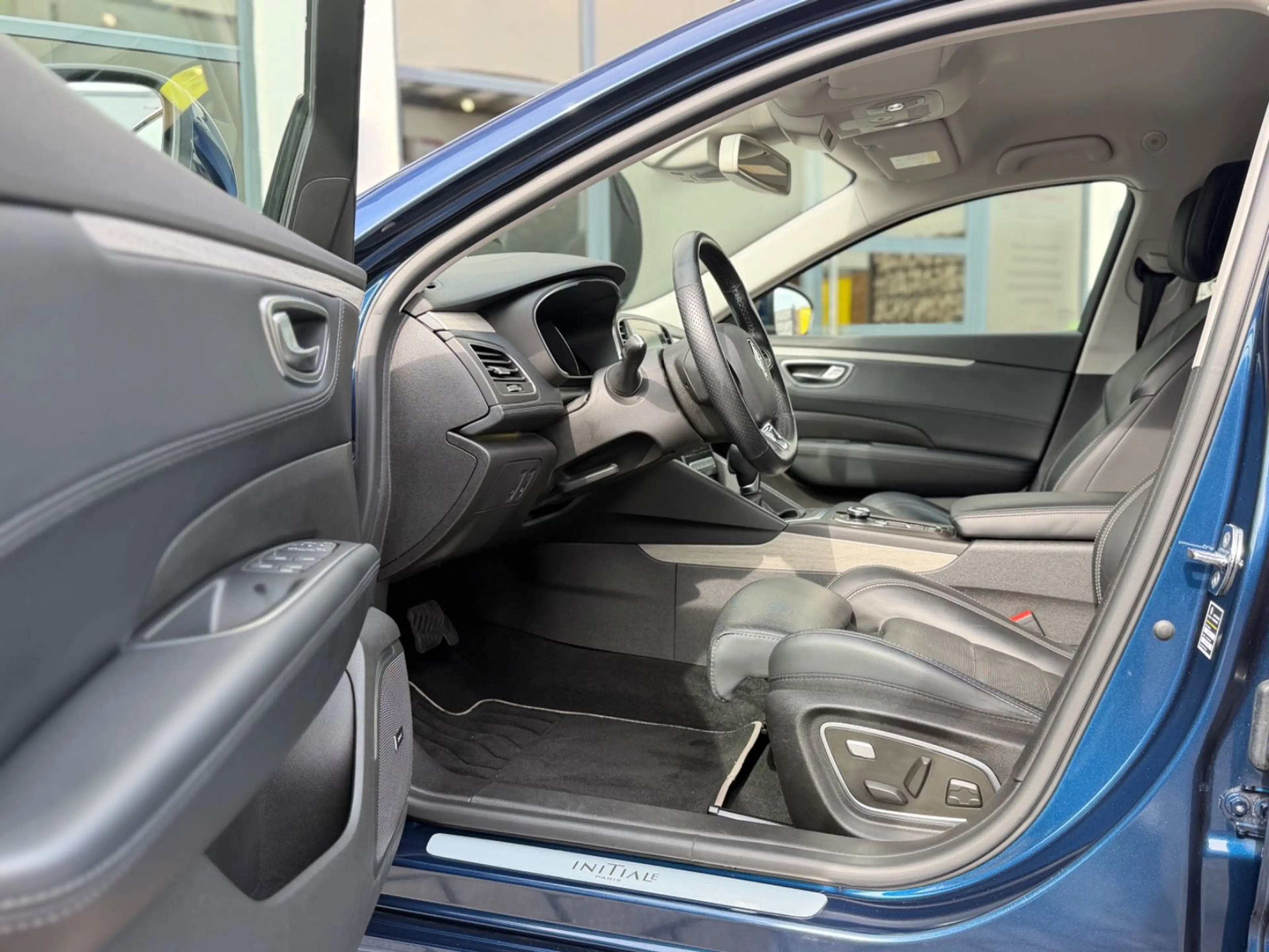 Renault Talisman Grandtour Initiale Paris — photo 13
