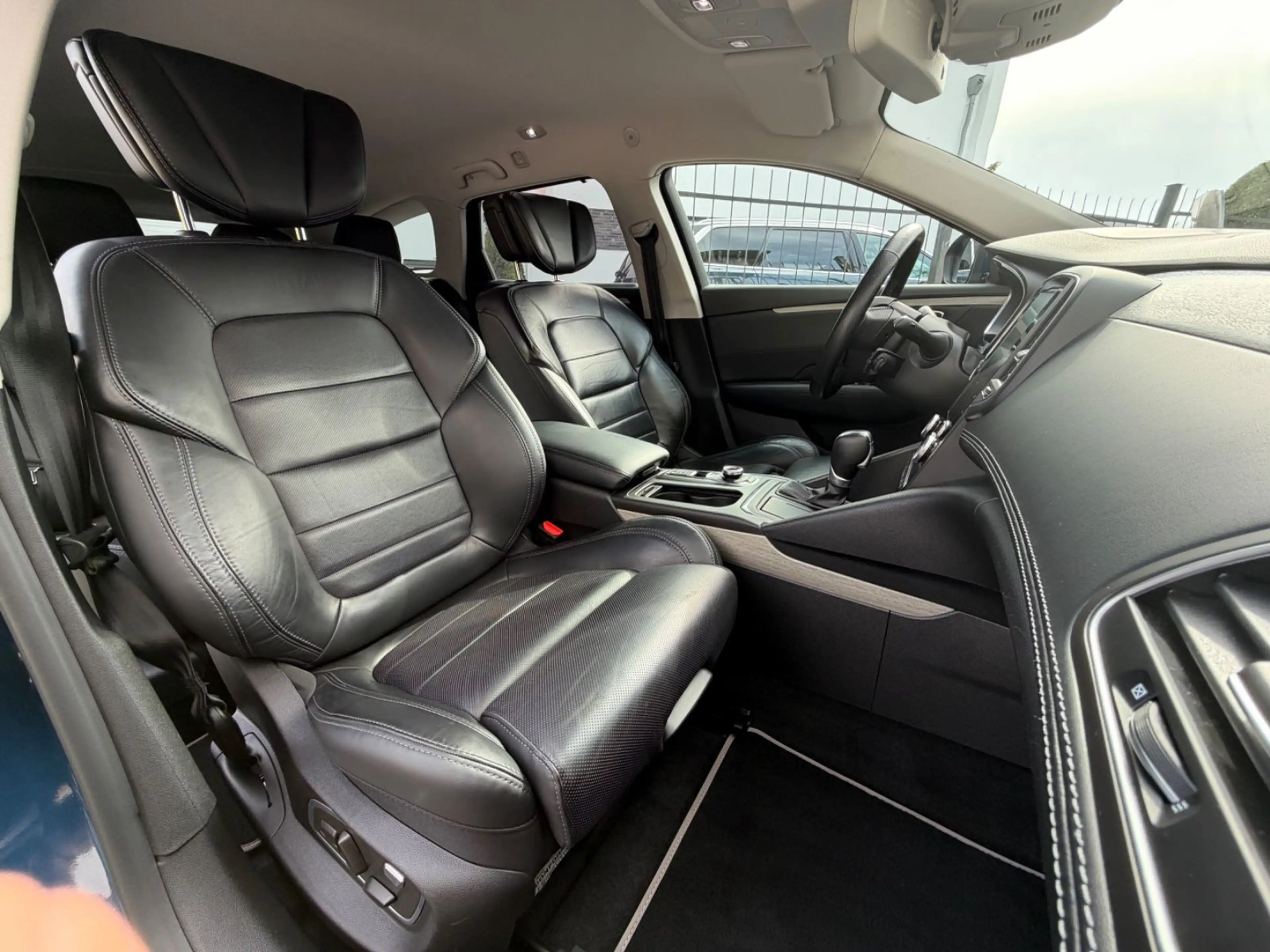 Renault Talisman Grandtour Initiale Paris — photo 12