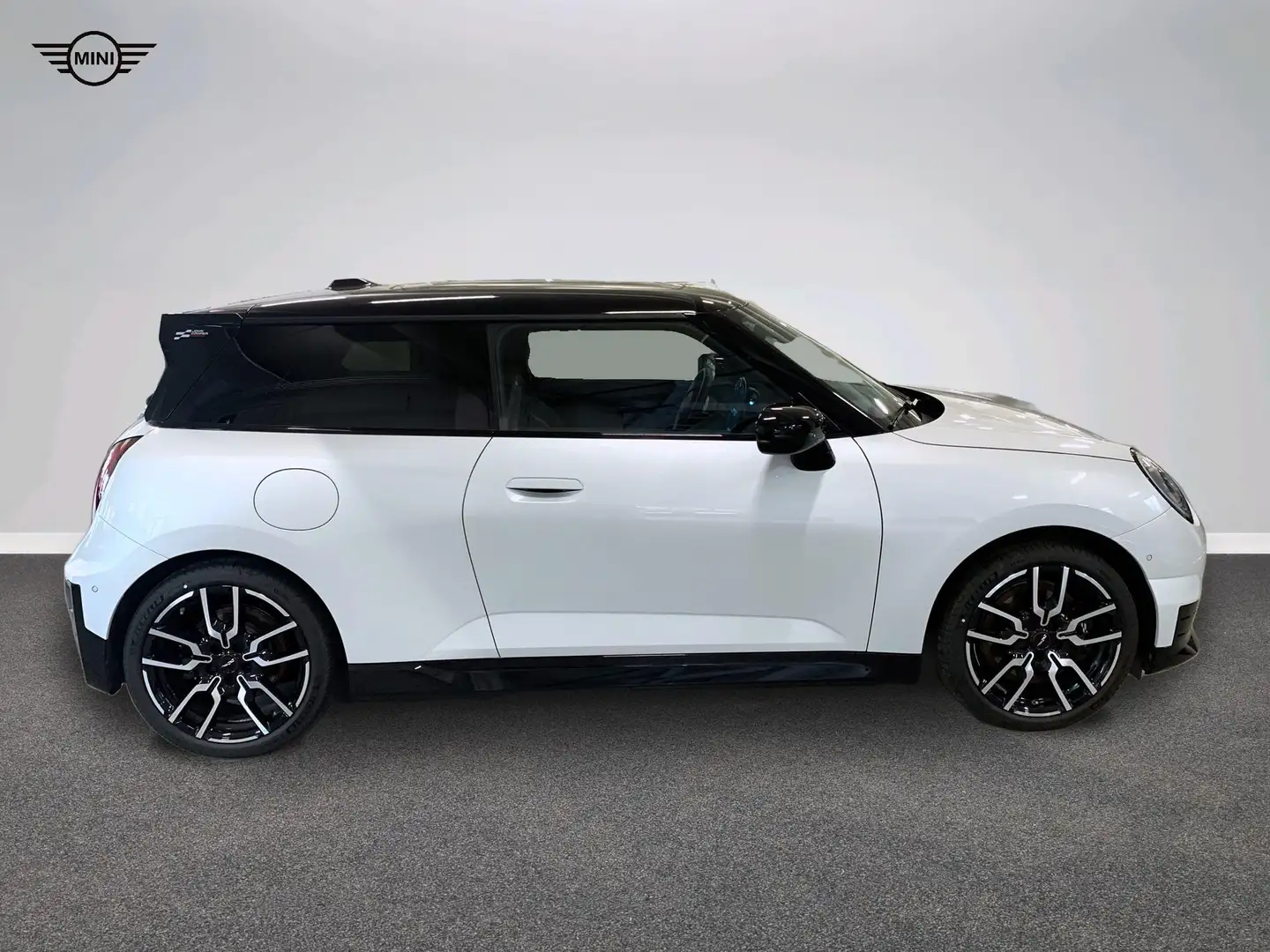 MINI Cooper SE John Cooper Works Bianco - 2