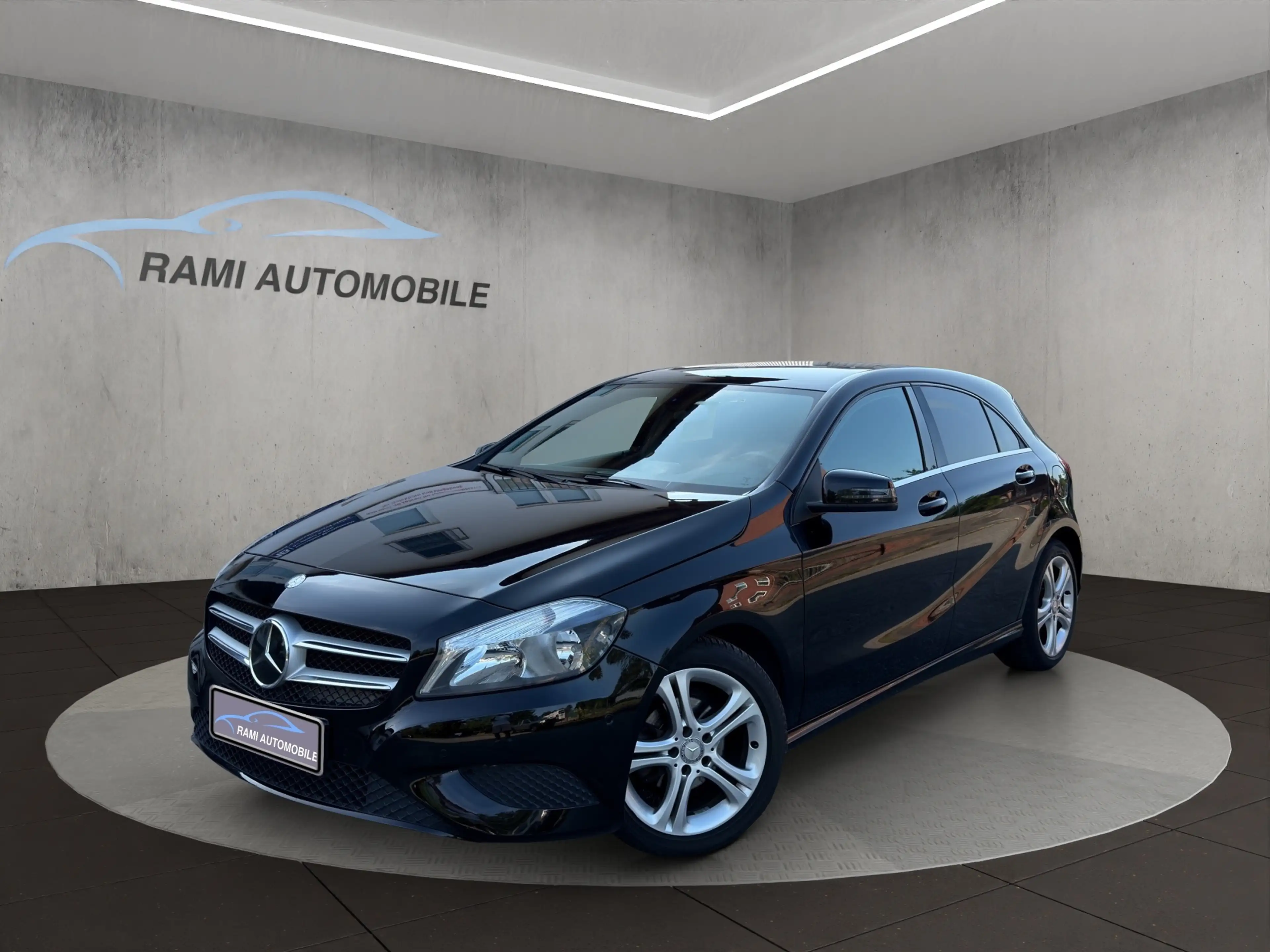 Mercedes-Benz A 180 A 180 CDI BlueEfficiency (176.000)