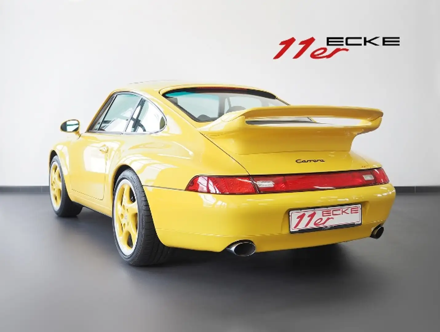 Porsche 993 911 Carrera 2 žuta - 2