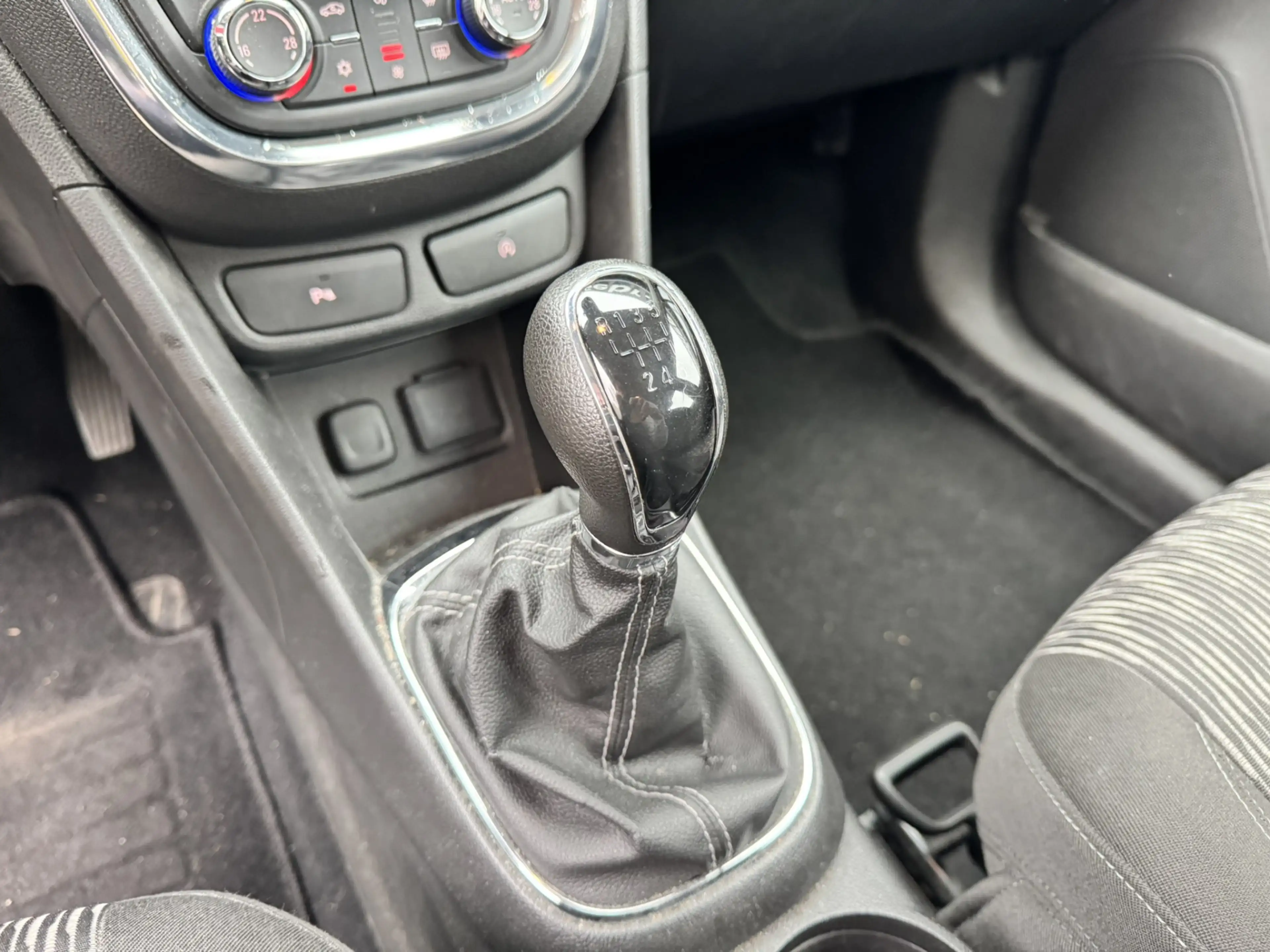 Opel Mokka 1.6 CDTi Edition*Navi*Camera*AHK*EXPORT/EX.BPM* — photo 18