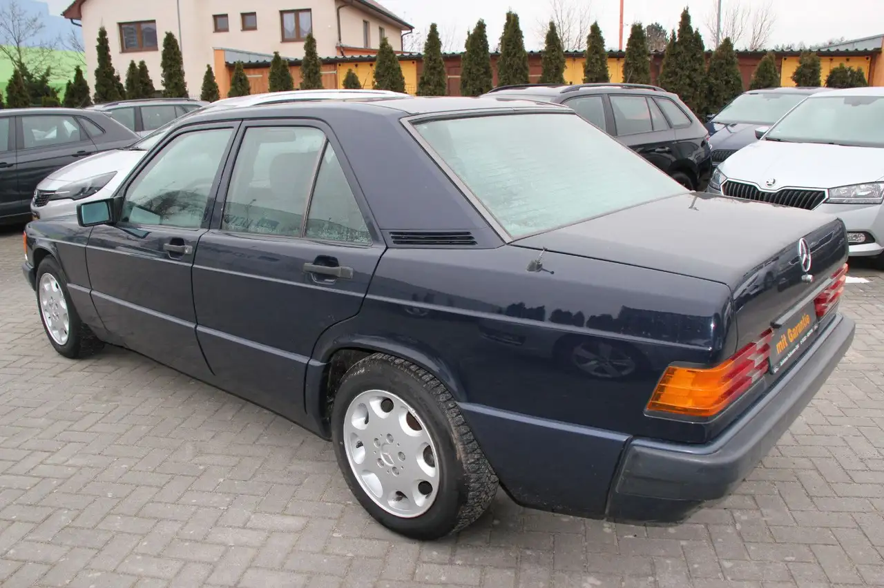 Mercedes-Benz 190 E 2,0 Schiebedach/Alu/Allwetterreifen/ZV, foto 3