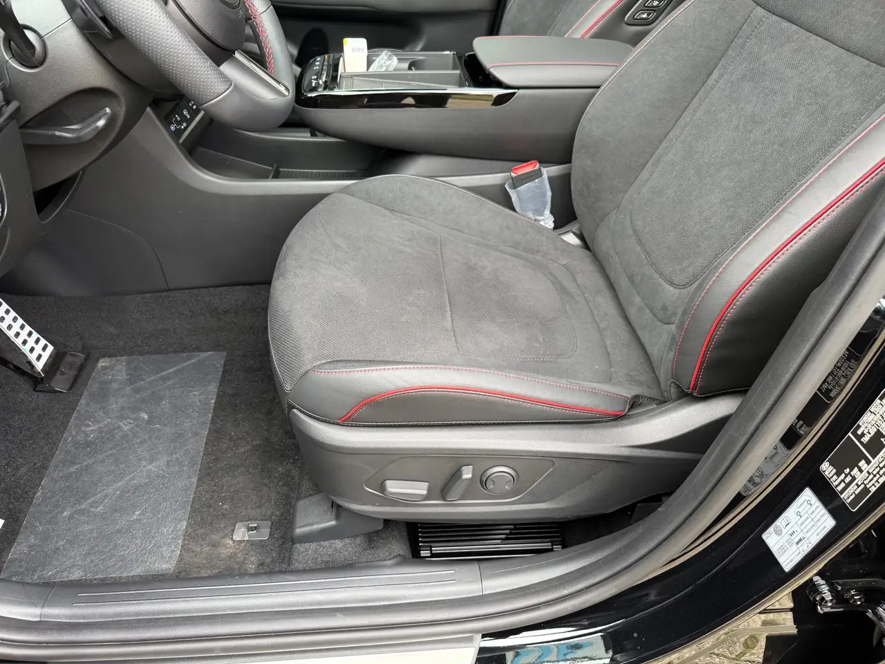 Hyundai TUCSON 1.6 T-GDI HEV N Line Sky 215PK / PANO, 360 CAMER, 10